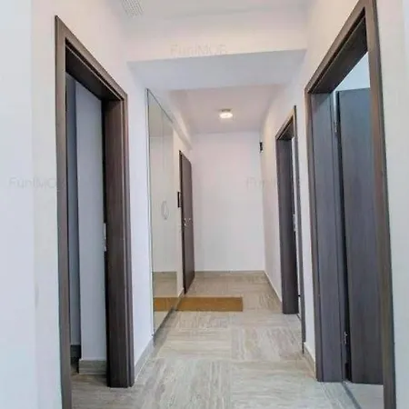 Apartament Silvana Брашов